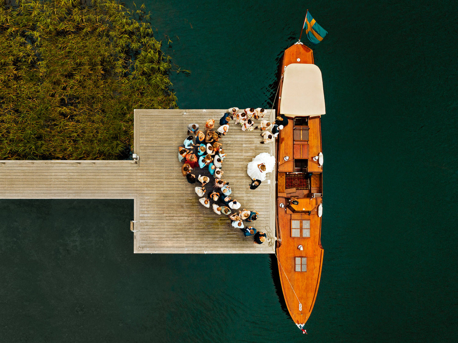 A_heartful_reception-wedding-photographer-John_Hellstrom-Stockholm-Sweden-2500