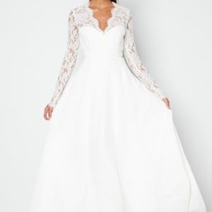 Bubbleroom Occasion Scallop V-Neck Lace Gown White 34